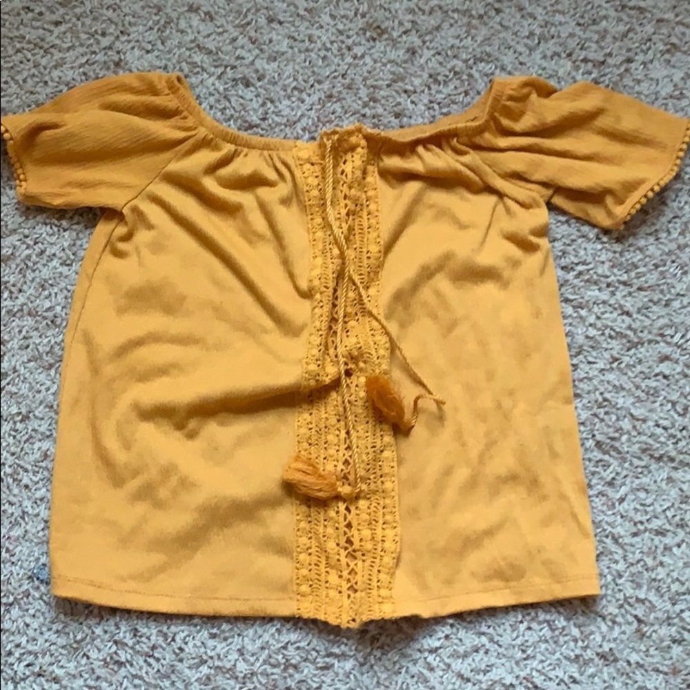 I am selling a yellow off the shoulders top